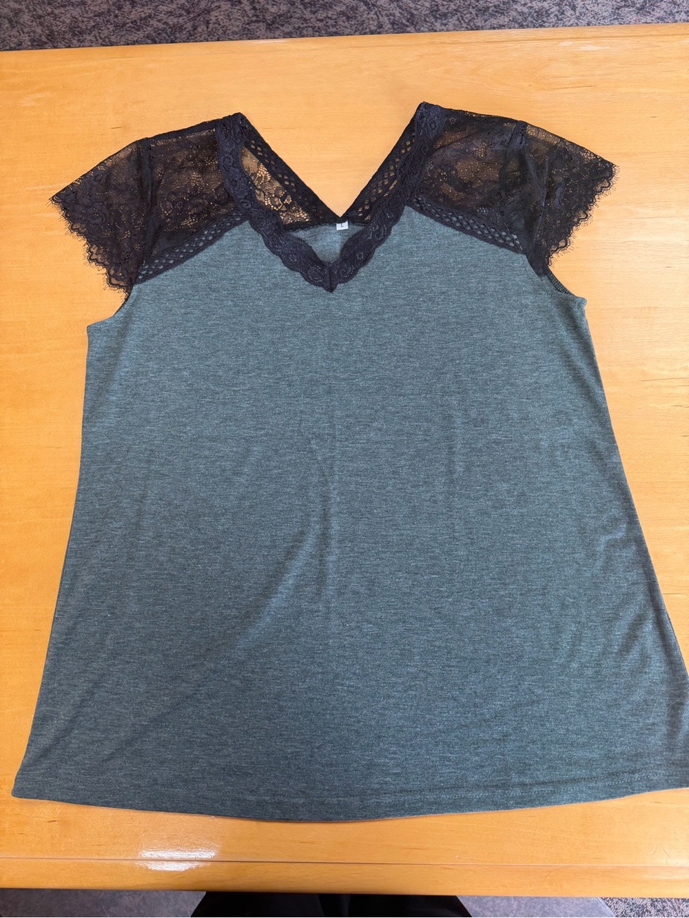 Women’s Black Lace V Neck  Green Blouse Short Sleeve Dressy Top Size Large
